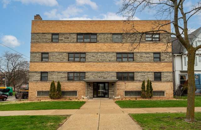 2600 E Kenwood Blvd photos photos