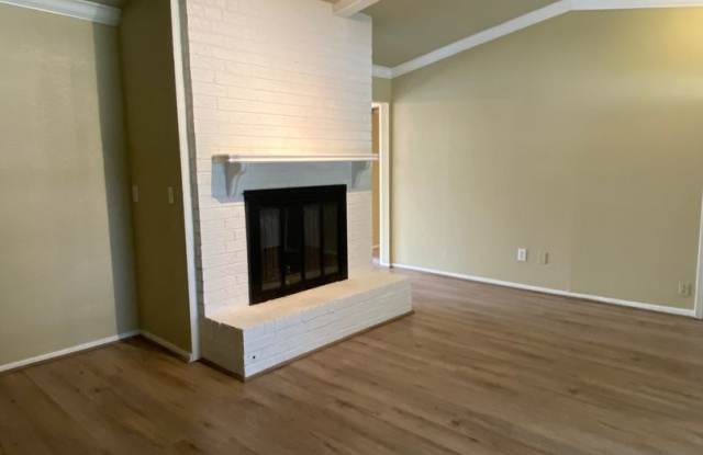 4 bedroom, 2 bath house!! Gallery 3