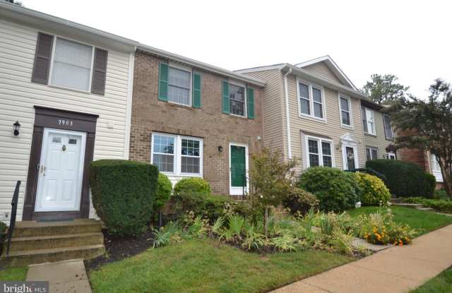 7985 TYSON OAKS Circle Gallery 2