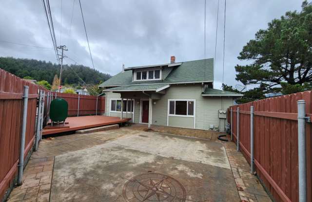 Single Family Home in Rio Dell! photos photos