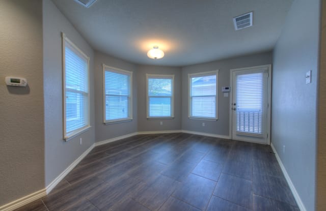 712 Alamo Plaza Drive - 712 Alamo Plaza Drive, Cedar Park, TX 78613