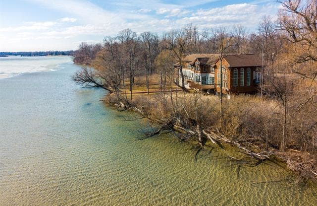 4021 COMMERCE Road - 4021 Commerce Road, Orchard Lake Village, MI 48324