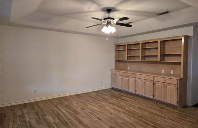 120 Gardenridge Drive Gallery 2