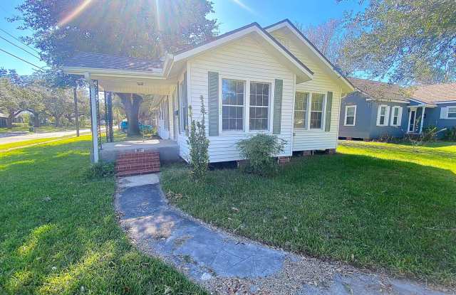 3BR/2BA Home with Garage in an Established Lake Charles Neighborhood photos photos 3BR/2BA Home with Garage in an Established Lake Charles Neighborhood photos photos