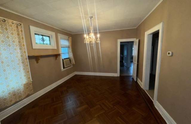742 Pennington St photos photos