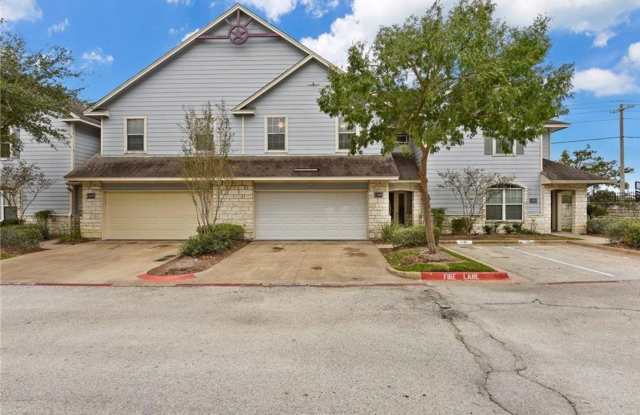 August Pre-Lease!! Don't miss this beautiful townhome located near TAMU!! Gallery 1