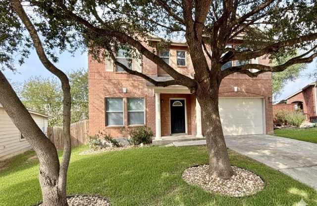 Spacious 2 Story Home in a cul-de-sac! - 13030 Peregrine, San Antonio, TX 78233