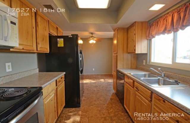 17627 N 18th Dr Gallery 4