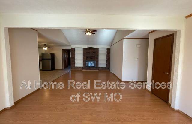 1315 E Richmond Gallery 2