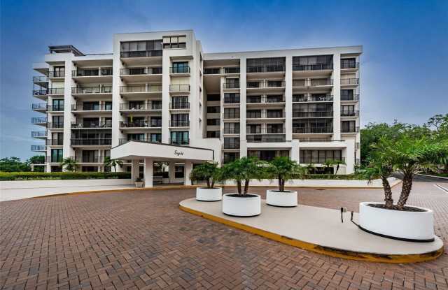 8 BELLEVIEW BOULEVARD photos photos