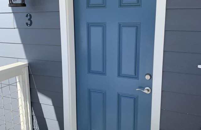 831 Gibbon Street - 3 photos photos