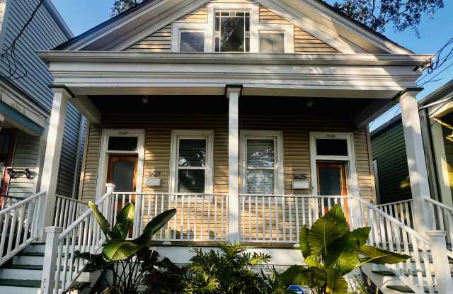 3625 Banks St photos photos
