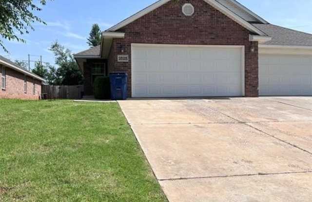 2525 W Oklahoma Avenue photos photos