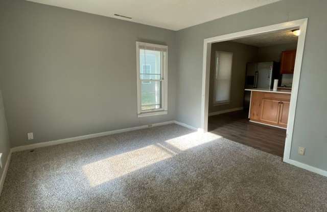 717 East Gallery 3