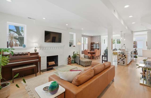 Manor Park Rowhome | 3 Bed | 2.5 Bath | 1,625 Sf | Large Private Front Porch & Rear Deck | 1 Surface Space photos photos