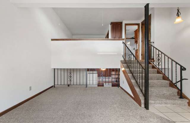 2394 Canter Lane - A Gallery 2