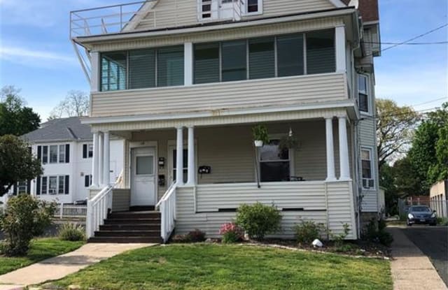 13 Center Street - 13 Center Street, Bristol, CT 06010