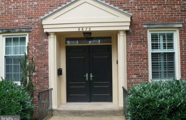 6673 MCLEAN Drive photos photos