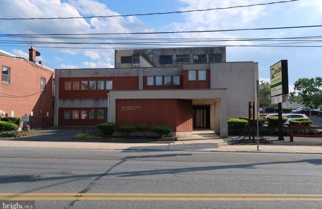 20 W LANCASTER Avenue photos photos