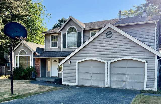 4 Bed / 2.5 Bath Education hill in Redmond 2-story home $4,095/month Gallery 1
