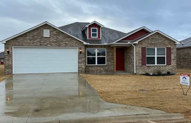 Pre-Leasing Now! Secure This Charming 4-Bedroom, 2-Bath Home in Bridlewood Gallery 4