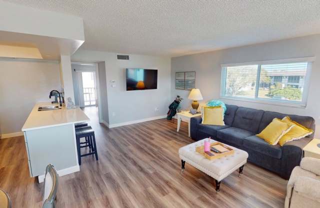 105 47th Avenue Drive West photos photos