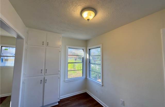 1002 N 12 Gallery 4