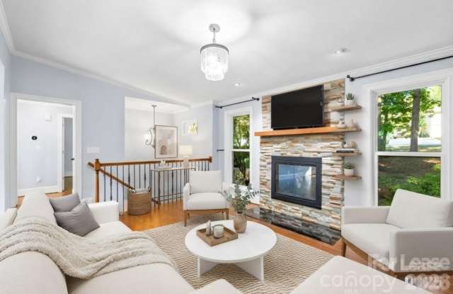 3211 Winding Trail Gallery 3
