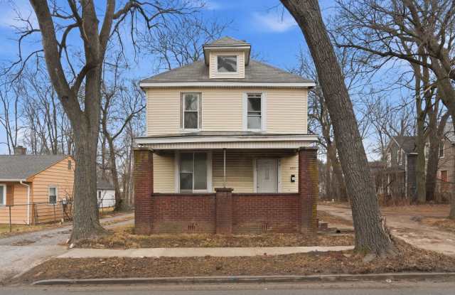 Stylishly Renovated 4 Bed, 1 Bath - 3327 Lafayette Street, Fort Wayne, IN 46806