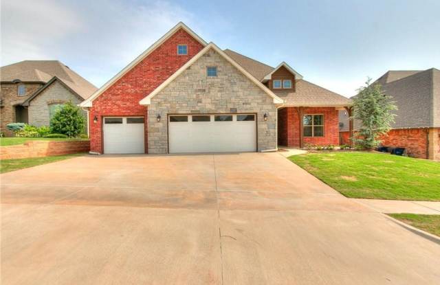 Stunning Home in West Edmond + 5 bedrooms + 3 full bathrooms + 3 car garage + Edmond Schools photos photos