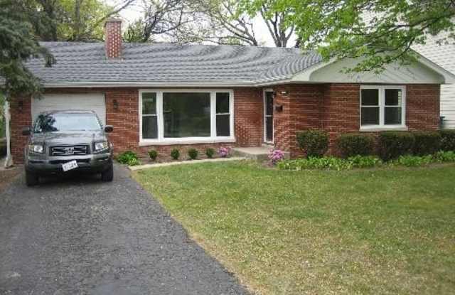 108 CHICAGO Avenue - 108 Chicago Avenue, Clarendon Hills, IL 60514