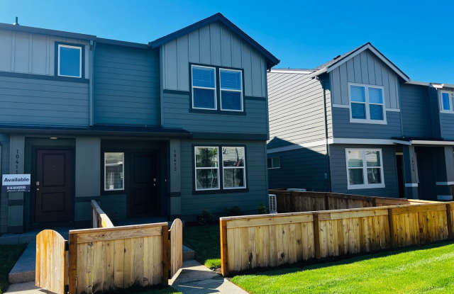 FREE RENT New Beauty! Location, location!! Brand new community photos photos