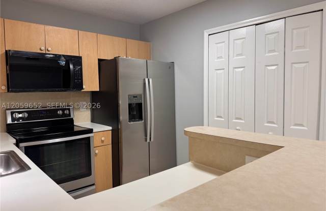 1250 SE 31st Ct Gallery 2