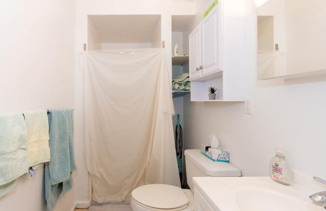 Great 2 Bedroom available 09/01/2026 Near BU Gallery 4
