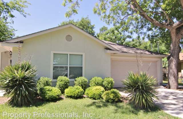 238 Bobolink - 238 Bobolink Drive, New Braunfels, TX 78130