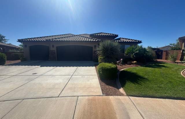 Lightly Furnished 4 Bed Home! photos photos