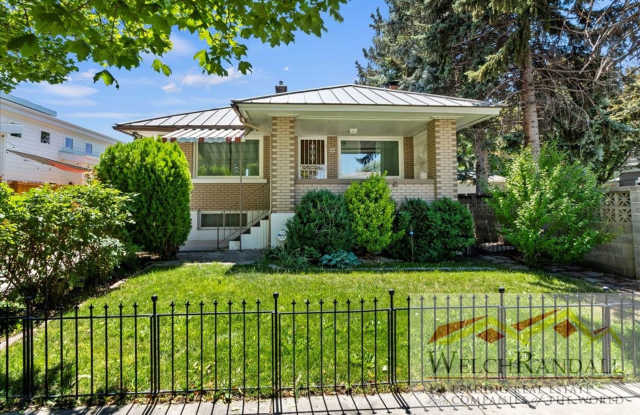 Charming 1 Bed 1 Bath Home in SLC - 366 Hampton Avenue South, Salt Lake City, UT 84111