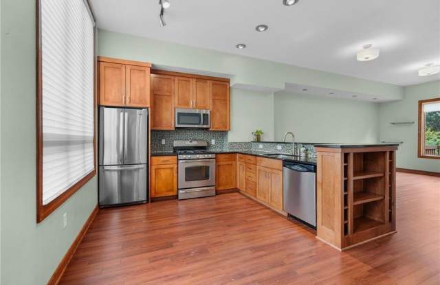 2707 1st Avenue S photos photos