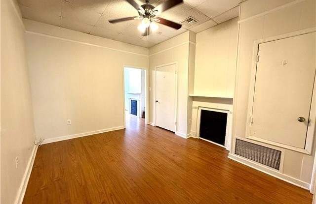 518 DAUPHINE Street Gallery 3