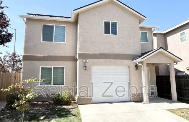 440 Olive Way - 440 Olive Way, Chowchilla, CA 93610