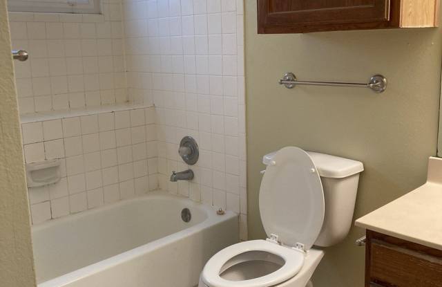 3445 Ridge Country Gallery 4