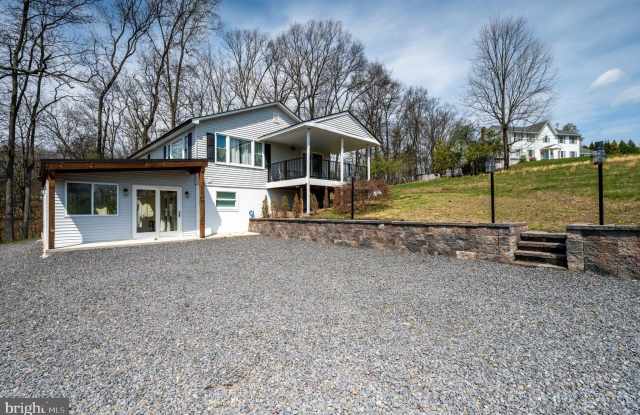 1342 STAG Drive Gallery 2