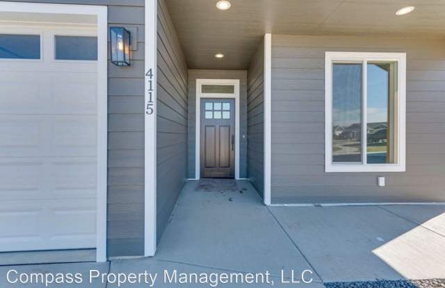 4115 N Slazenger Ln. Gallery 3