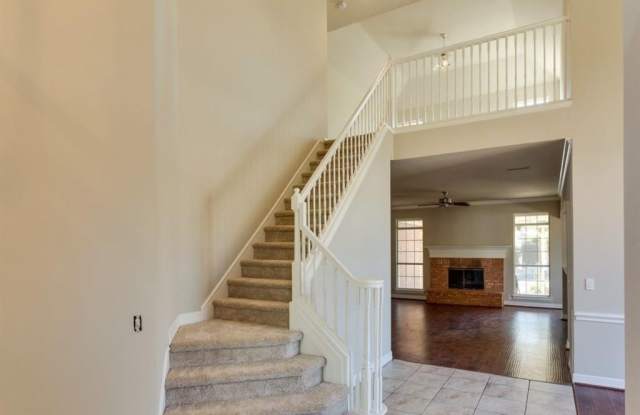 202 Lake Crest Drive Gallery 4
