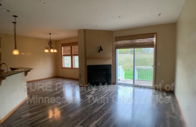 9463 Washington Cir - 9463 Washington Circle, Chanhassen, MN 55317