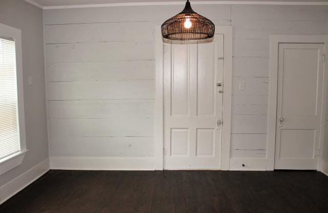 1003 North Park Gallery 4