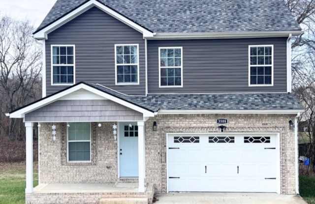 3 bedroom 2 1/2 Bath Home For Rent! - 3588 Aurora Drive, Clarksville, TN 37040