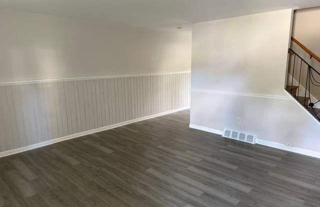 1404 POWELL Road Gallery 2