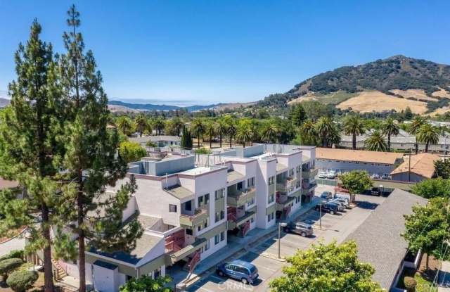 1239 E Foothill Boulevard - 1239 Foothill Boulevard, San Luis Obispo, CA 93405