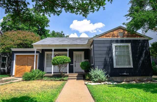Charming 2 bedroom home in Arlington Heights - 4328 Calmont Avenue, Fort Worth, TX 76107